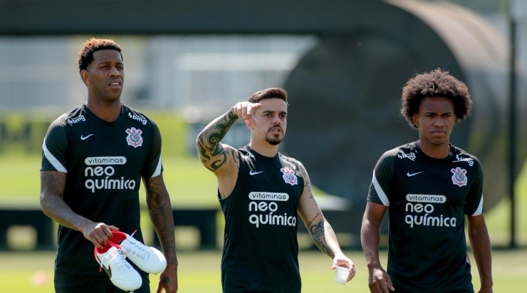 Willian durante o treinamento do Corinthians. Foto: Divulgação/ Corinthians