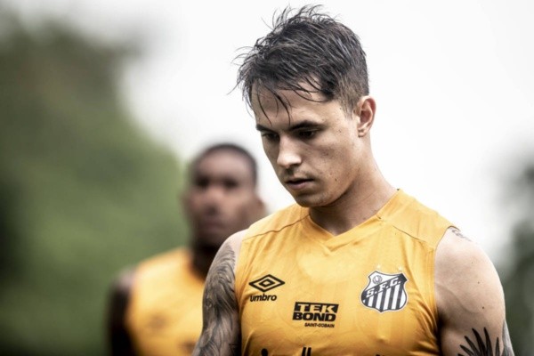 Foto: Ivan Storti/Santos FC – Zanocelo está cedido ao Santos pela Ferroviária e já é destaque no time alvinegro; Abel está de olho