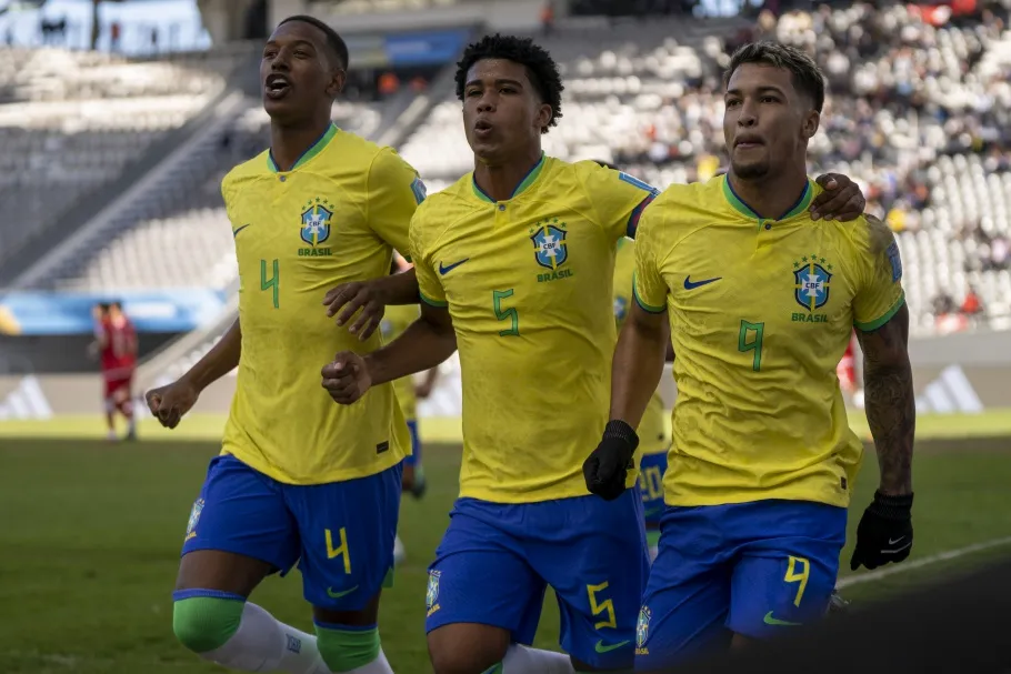 Créditos: Lesley Ribeiro/CBF | Robert Renan foi vítima de racismo após expulsão no duelo contra a Tunísia