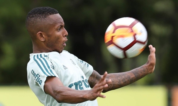 Foto: Cesar Greco – Fernando, ex-Palmeiras, está próximo de conseguir empréstimo junto ao Shakhtar para reforçar time de Abel