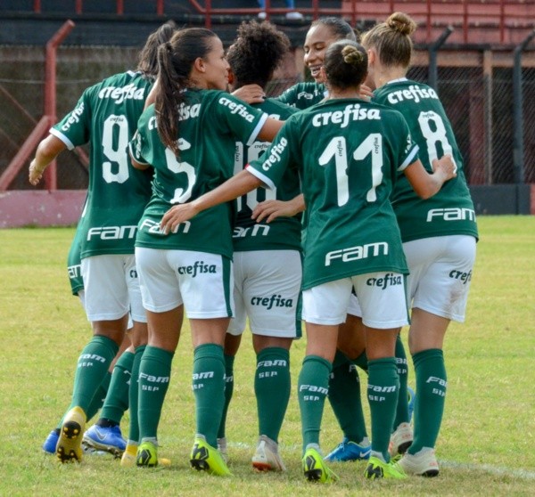 (Fotos: Tatiane Marques/Flickr Sociedade Esportiva Palmeiras) Jogadoras do Palmeiras denunciam má gestão no futebol feminino