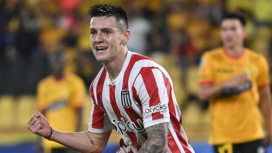 Leonardo Godoy atua pelo Estudiantes