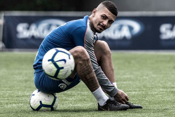 Foto: Ivan Storti/Santos FC – Volante, com pouco tempo no Al-Hazem, já recebeu sondagem do Cruzeiro para voltar ao Brasil