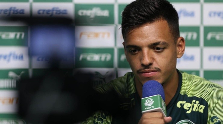 Gabriel Menino afirmou que Barros não pretende trazer mais volantes na próxima janela de transferências. Foto: César Greco/ Palmeiras