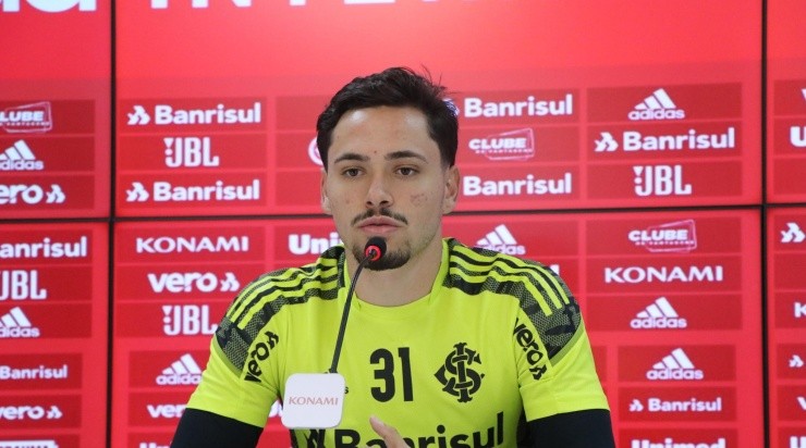 Anderson Barros estuda possibilidade de contratar Maurício do Internacional