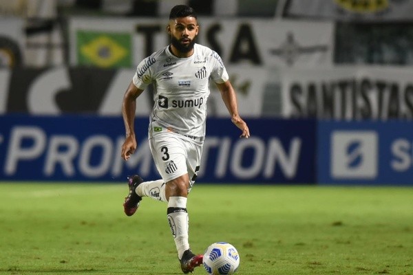 Foto: Ivan Storti/Santos FC – Felipe Jonatan tem um novo papel e acabou se transformando em um trunfo de Carille