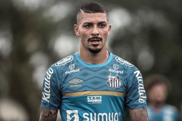 Foto: Ivan Storti/Santos FC – Alison está perto de voltar ao Peixe