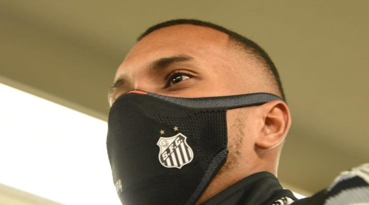 Lucas Braga não será vendido para o Internacional segundo Edu Dracena. Foto: Ivan Storti