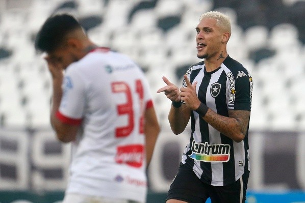 Foto: Vitor Silva/Botafogo – Centroavante está em fim de contrato no Botafogo e deve mudar de ares em 2022. Palmeiras é opção