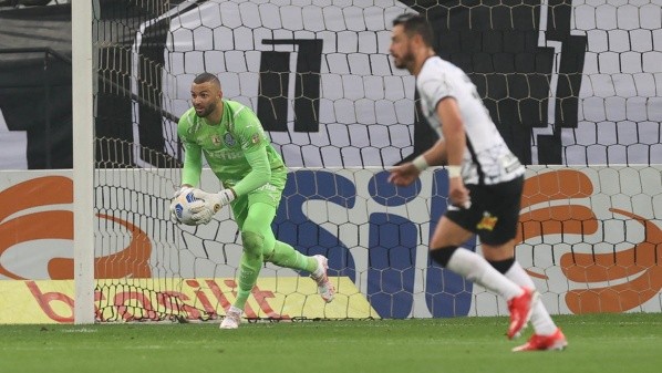 Weverton já virou a chave para a Libertadores após derrota no Dérbi 