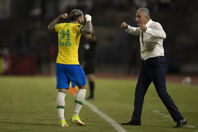 Venezuela x Brasil em Caracas pelas Eliminatórias da Copa. Gabriel Barbosa e Tite  Foto: Lucas Figueiredo/CBF