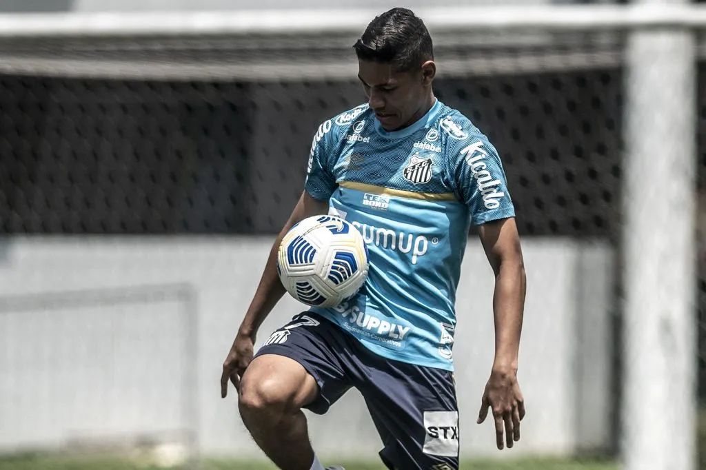 Foto: Ivan Storti/Santos FC – Balieiro é outro fora dos planos de Paulo Turra e deve ser emprestado pelo Peixe