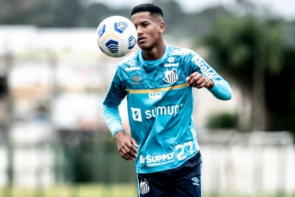 Foto: Ivan Storti/Santos FC – Angelo sofreu lesão na coxa e está fora de última rodada da 1ª fase do Paulistão
