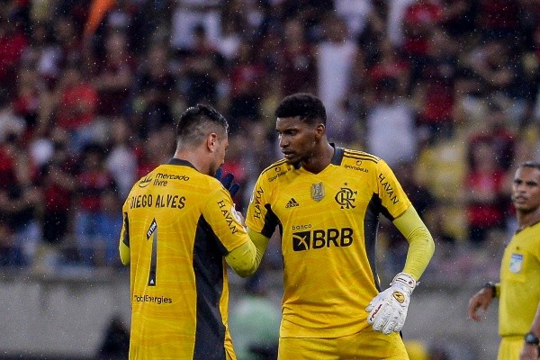Foto: (Flickr Oficial Flamengo/Marcelo Cortes/Flamengo) - Diego Alves pode dar lugar a Hugo Souza no gol do Flamengo na temporada 2022