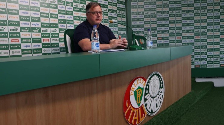 Anderson Barros tem mais 12 dias para tentar trazer um atacante para Abel Ferreira antes do Mundial. Foto: César Greco/ Palmeiras