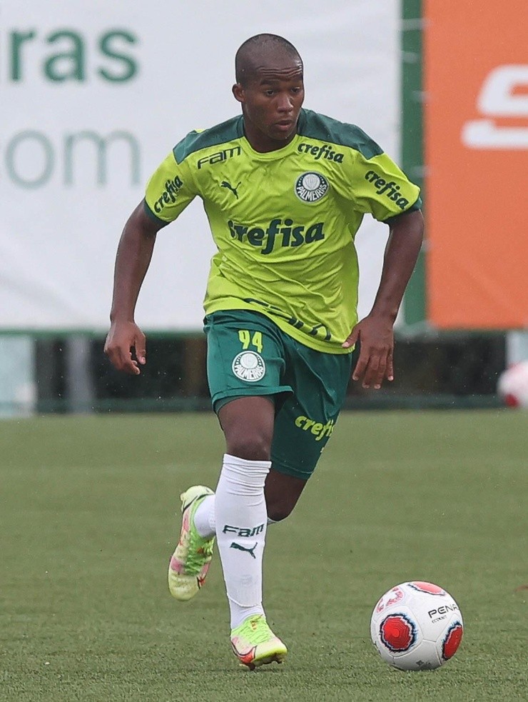 Endrick pode jogar o Mundial de Clubes segundo Wagner Ribeiro. Foto: César Greco/ Palmeiras