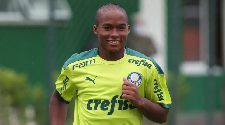 Endrick não deve deixar o Palmeiras antes de 2024. Foto: Fábio Menotti/ Palmeiras