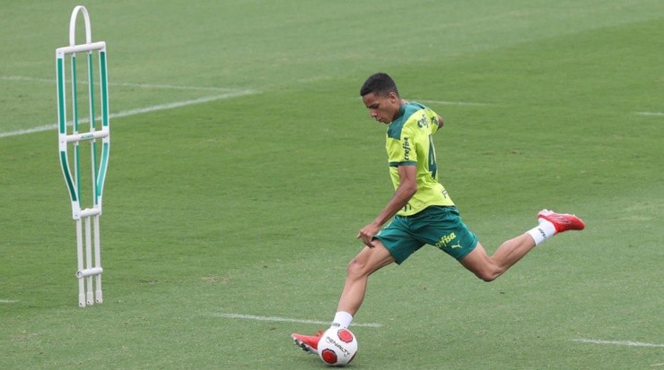 Giovani quer mais chances no time profissional em 2023. Foto: César Greco/ Palmeiras