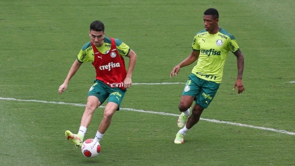 Foto: Cesar Greco – Meio do Palmeiras deve contar com Danilo e Atuesta na linha mais recuada diante do Táchira