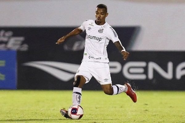 Foto: Pedro Ernesto Guerra Azevedo/Santos FC – Lucas Pires é um dos grandes destaques do Peixe em 2022