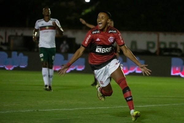 Foto: Flickr Oficial CR Flamengo/Alexandre Vidal     Lázaro marcou os gols da vitória do Flamengo para cima da Portuguesa-RJ