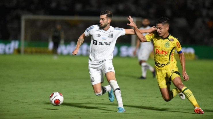 Foto: Ivan Storti/Santos FC/Divulgação - O medalhão ficou em campo apenas por 45 minutos