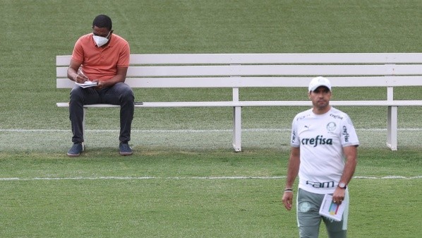 Abel comanda o treino e César Sampaio toma nota: Tite de olho no Verdão – Foto: César Greco