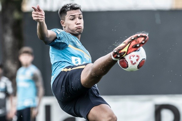 Foto: Flickr Oficial Santos FC/Ivan Storti | Marcos Leonardo foi o último jovem, desde a chegada de Dracena, que estreou no profissional sem estar com um contrato longo assegurado