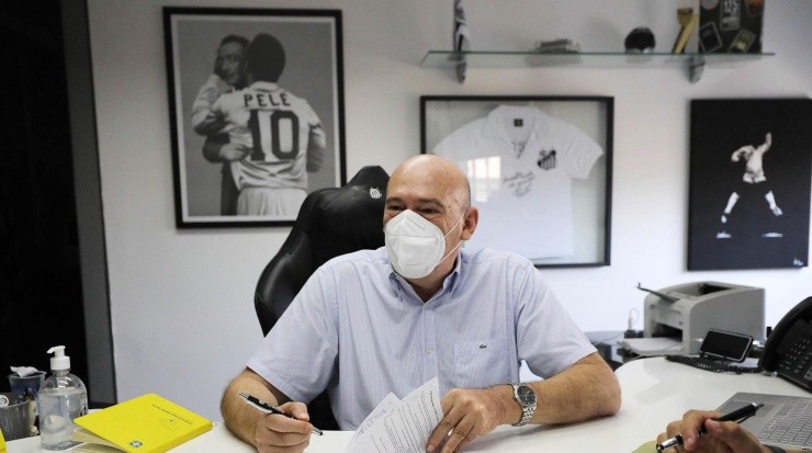 Bustos cobrou Rueda por reforços que qualifiquem a equipe do Santos. Foto: Ivan Storti/ Santos