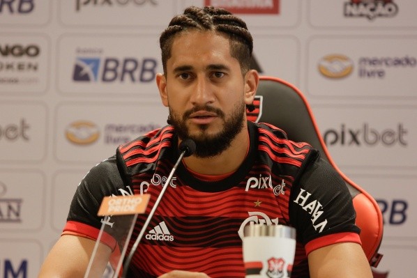 Fotos: Gilvan de Souza/Flamengo – Pablo mal chegou no Flamengo e já se machucou – contusão no joelho direito o tirou de clássico