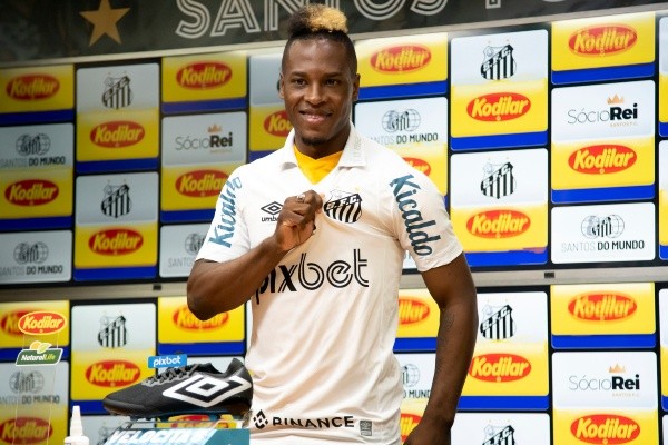 Foto: Ivan Storti/Santos FC – Jhojan Julio só jogou 18 partidas no Santos, nenhuma sob o comando de Lisca