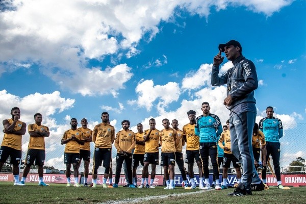 Foto: Ivan Storti/Santos FC – Elenco ficou chateado por direção do Santos não ter quitado pendências após ida às 8as na CdB