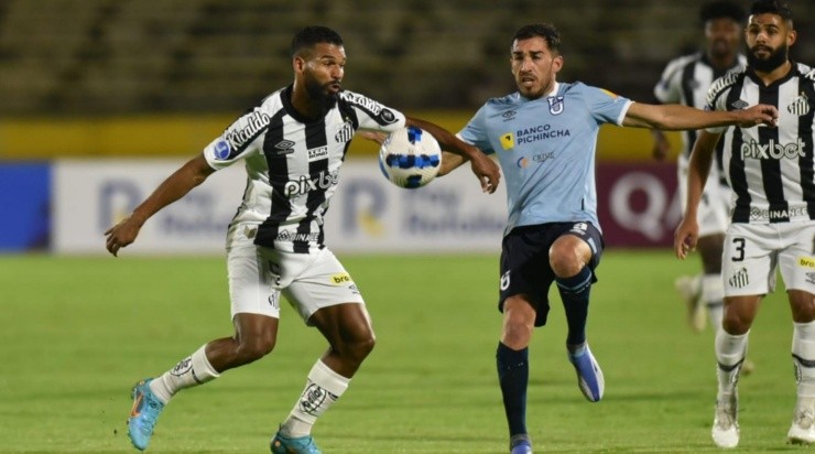 Foto: Santos FC/Divulgação - A última atuação do volante foi no início do mês de maio