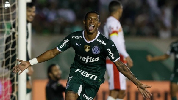 Foto: Cesar Greco – Danilo é um dos mais assediados do elenco de Abel Ferreira