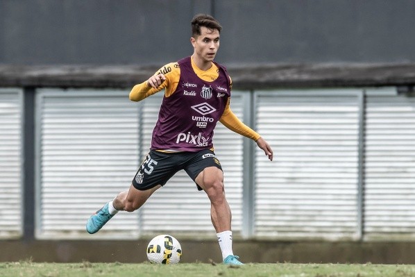 Foto: Ivan Storti/Santos FC – Zanocelo tem contrato de empréstimo no Santos até maio de 2023