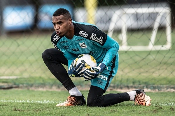 Foto: Ivan Storti/Santos FC – John está emprestado pelo Santos ao Inter até dezembro