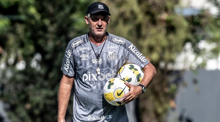 Lisca deve ganhar reforços no Santos em breve