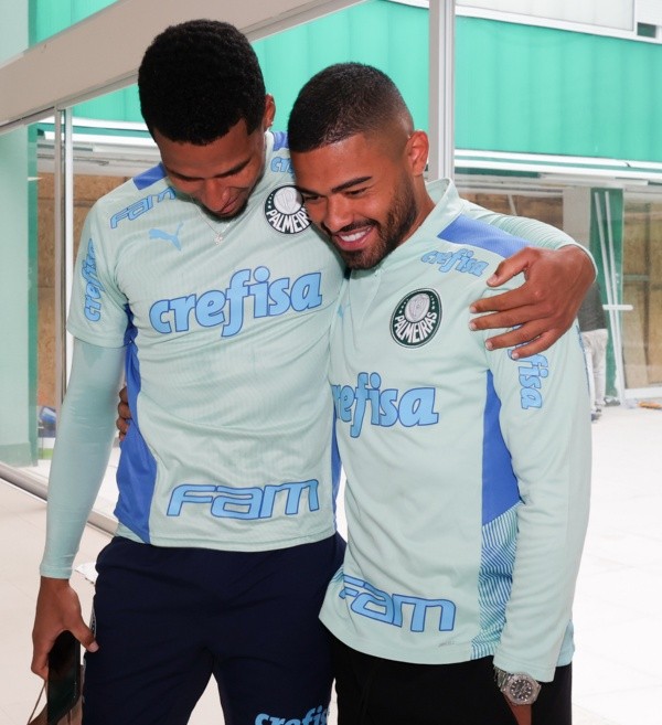 Foto: Fábio Menotti/Palmeiras – Tabata reencontra Murilo, com quem tem boa relação antes mesmo do Palmeiras