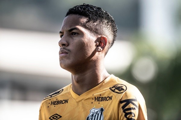 Ângelo deve começar a partida contra o Guarani no banco de reservas – Foto:Ivan Storti/Santos FC