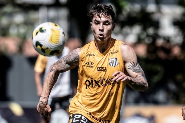 Foto: Ivan Storti/Santos FC – Afastado do elenco do Santos, Zanocelo tem contrato na Vila Belmiro até outubro de 2027