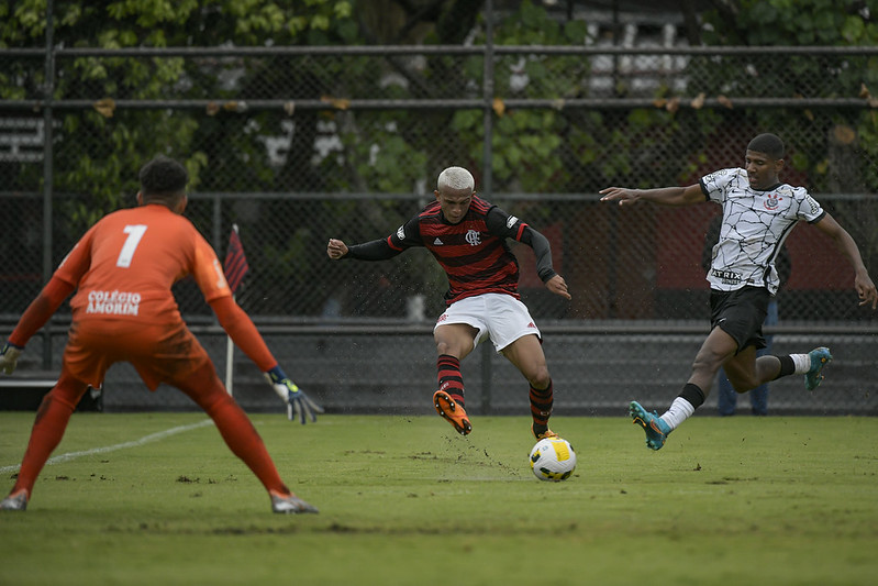 Foto: Alexandre Vidal / Flamengo – Jogadores da base do Flamengo