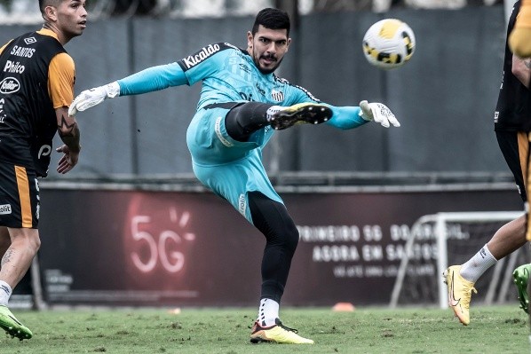 Foto: Ivan Storti/Santos FC – Goleiro João Paulo é o segundo dos maiores salários do elenco do Santos
