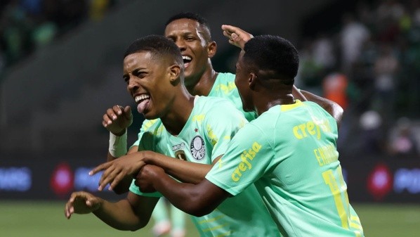 Foto: Cesar Greco – Vanderlan comemora primeiro gol como profissional com a camisa do Palmeiras