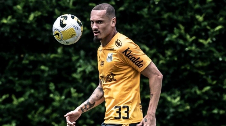 Foto: Ivan Storti/Santos FC/Divulgação - Maicon: zagueiro retorna ao time titular do Santos