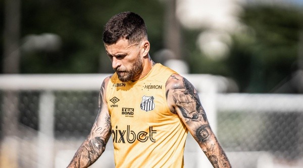 Foto: Raul Baretta/Santos FC – Lucas Lima chegou ao Santos de graça
