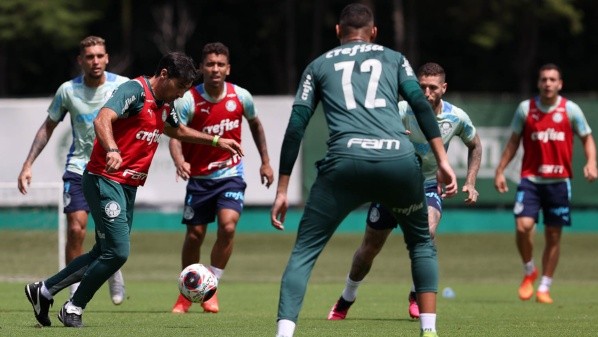 Foto: Cesar Greco/Palmeiras/by Canon – Abel participou de treino do Palmeiras nesta sexta-feira (10)