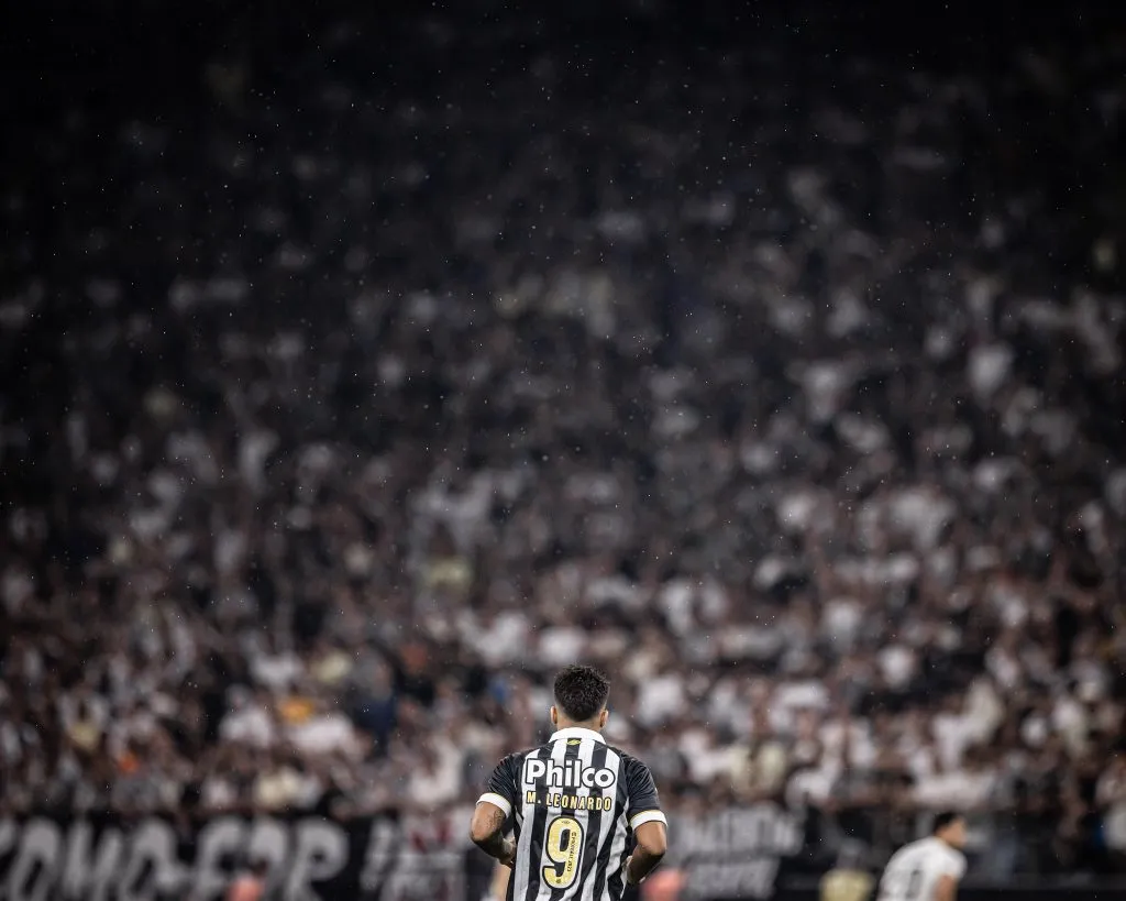 Foto: Raul Baretta/ Santos FC – Marcos Leonardo durante duelo contra o Corinthians na Neo Química Arena