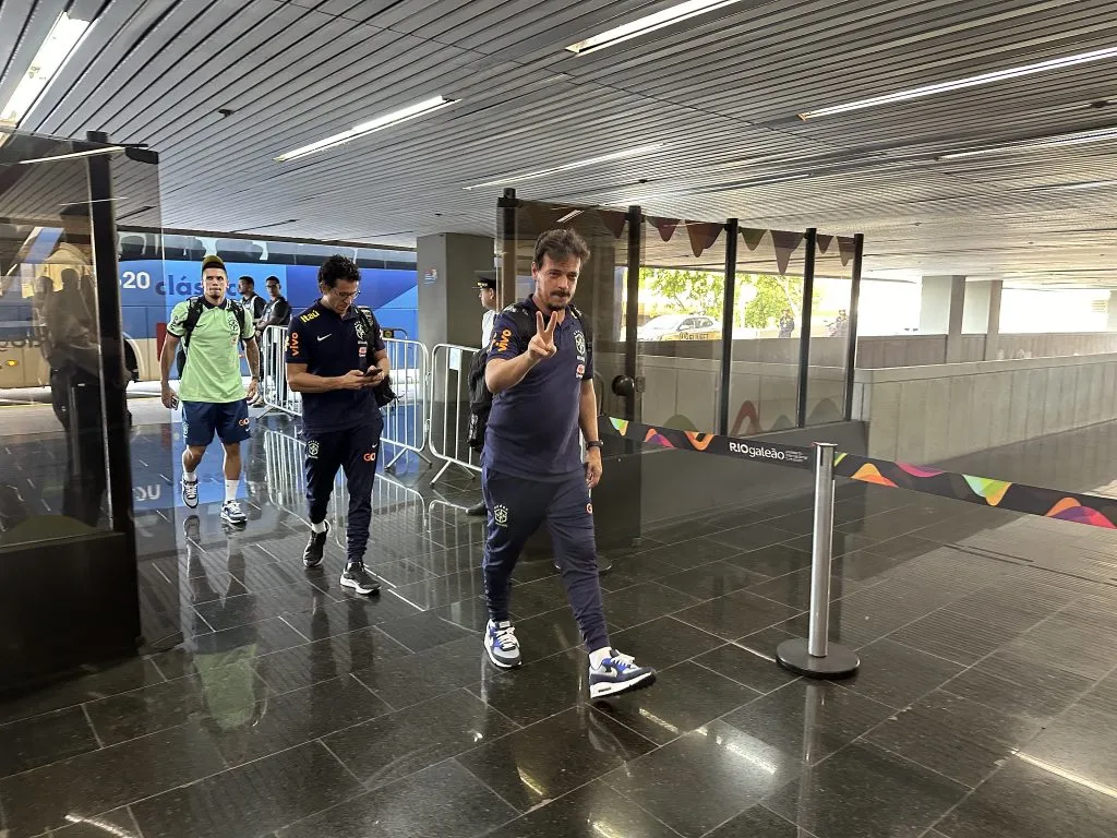Seleção Brasileira embarcando para Colômbia.  Joilson Marconne/ CBF