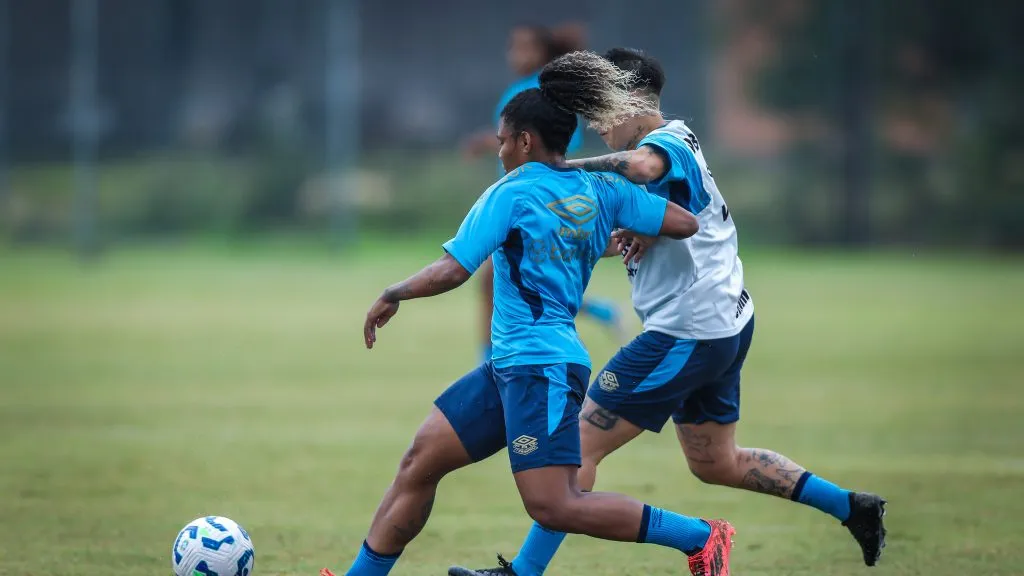 As atletas do Grêmio feminino treinam no Complexo da Ulbra, em Canoas