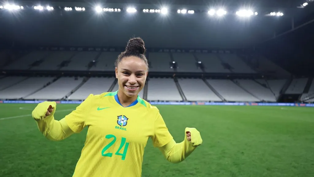 Dudinha comemora gol pela Seleção contra o Japão, na Neo Química Arena